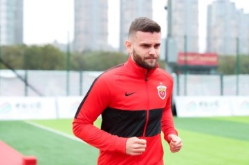 V站体育直播-海港蓄势追赶泰山连战三场 新援中卫复出遥遥无期